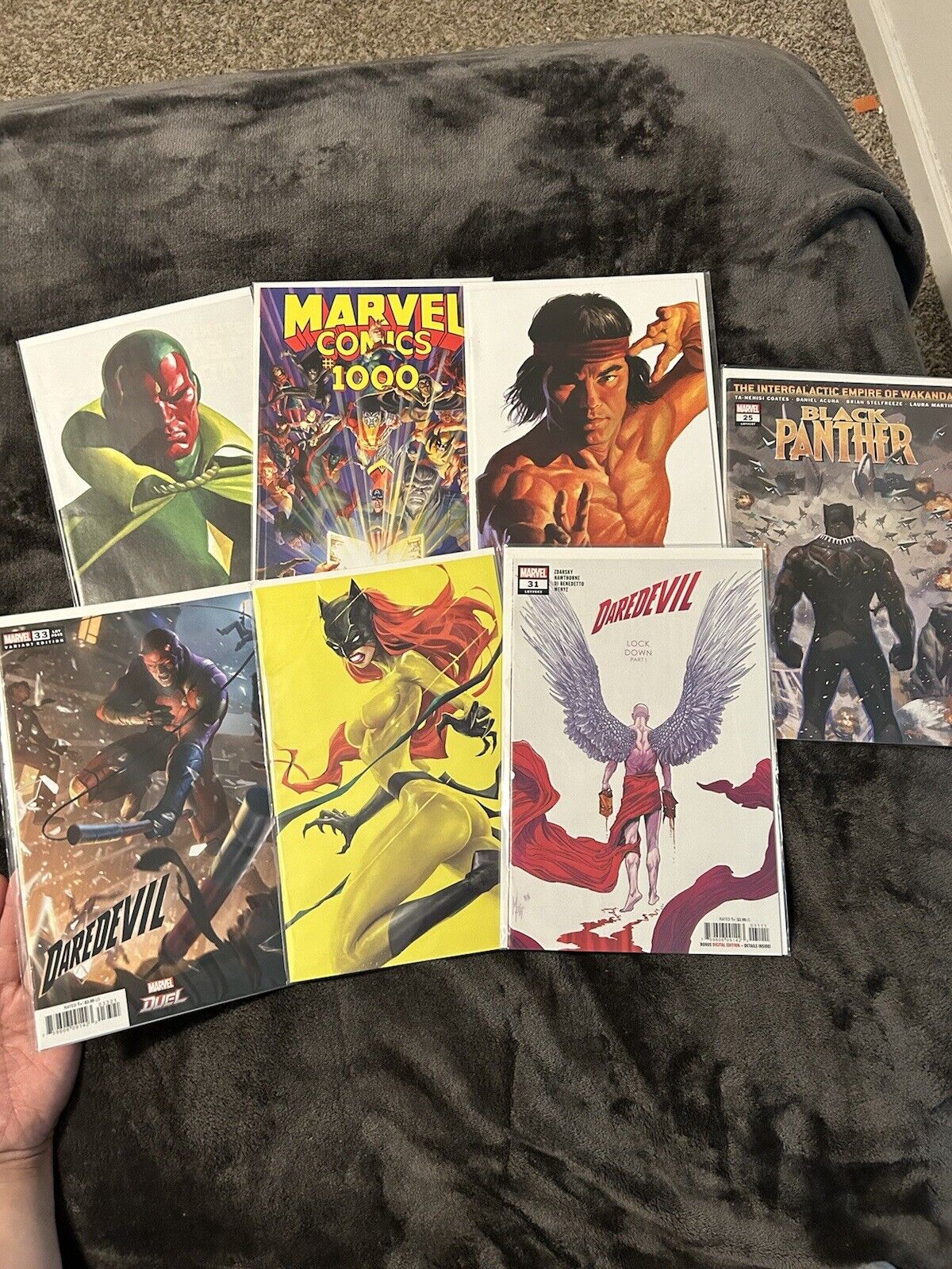 Marvel/Avengers Comic Books Lot#8