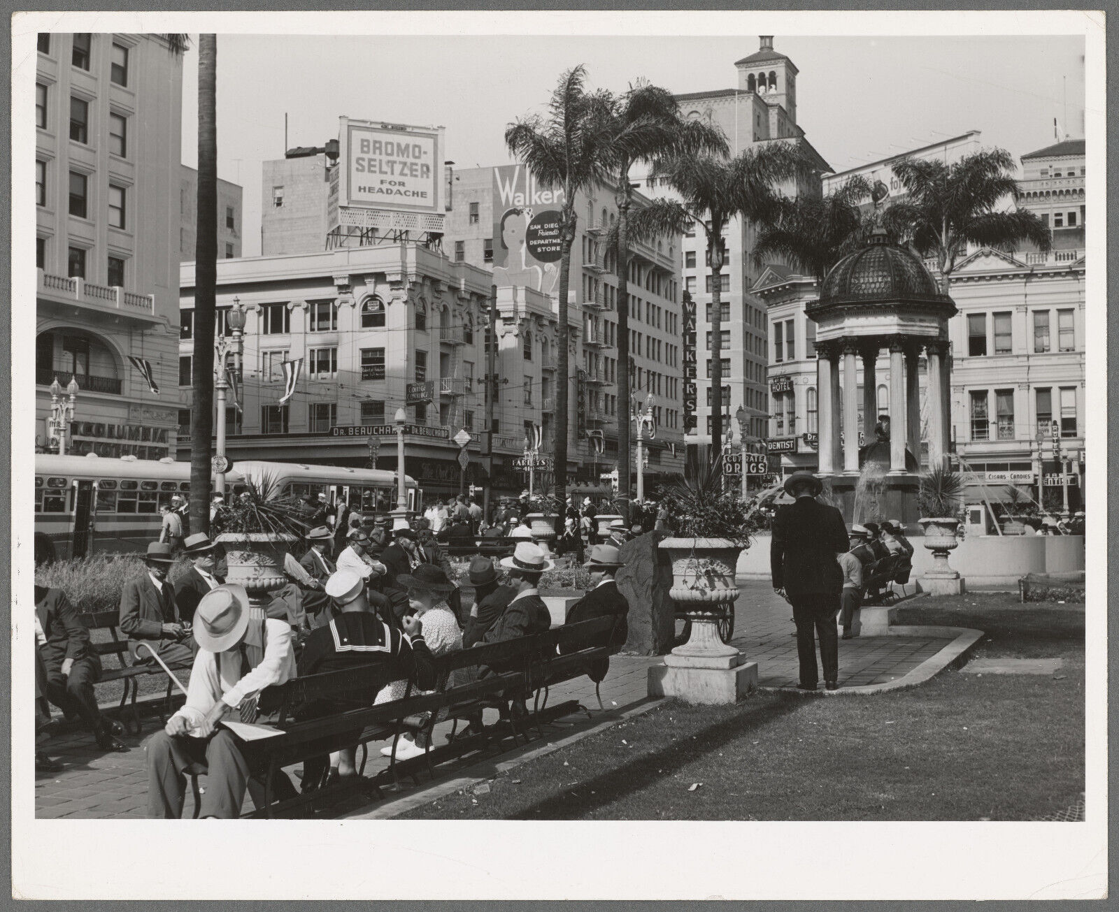 Old 8X10 Photo, 1930's View of square in midtown. San Diego, California 58110851