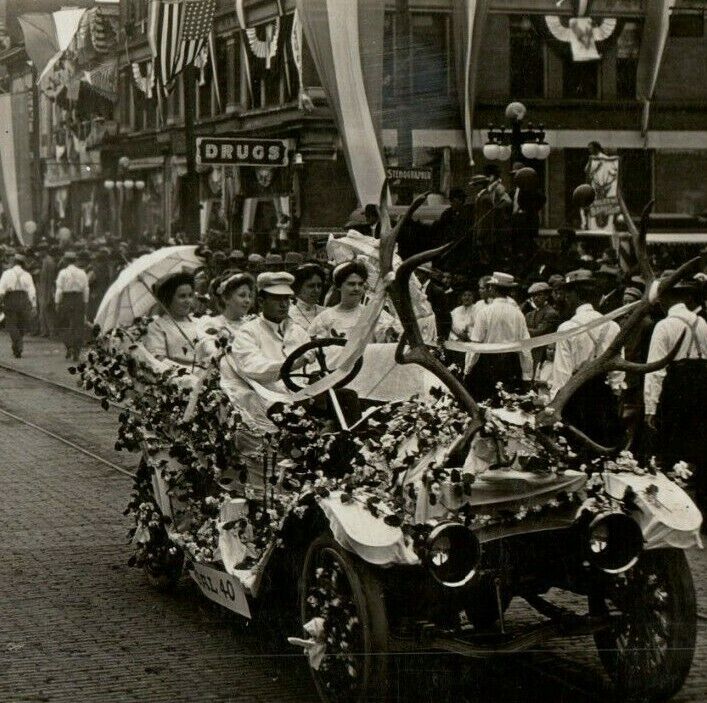 c.1910 Prize Winning Parade Float B.P.O.E. Marshalltown Iowa RPPC \