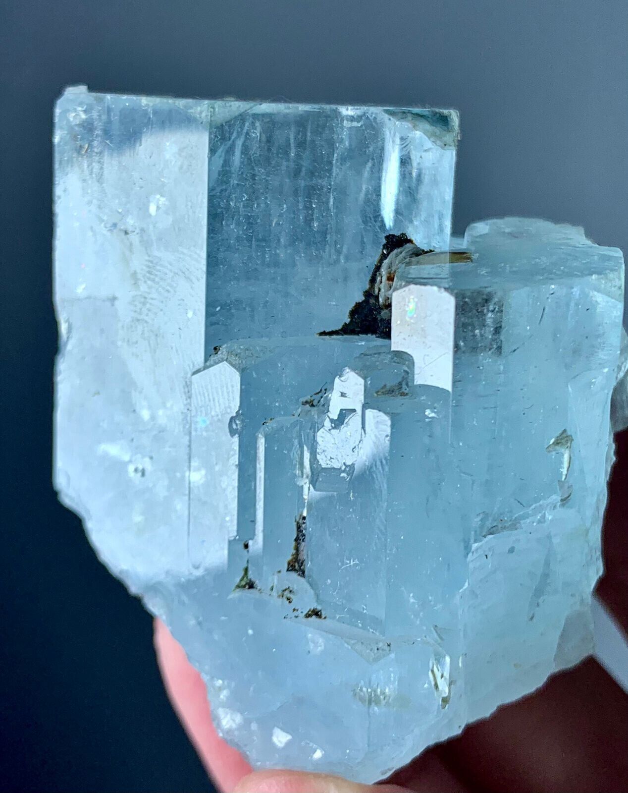420 Cts Top Quality Terminated Aquamarine Crystal from Skardu Pakistan