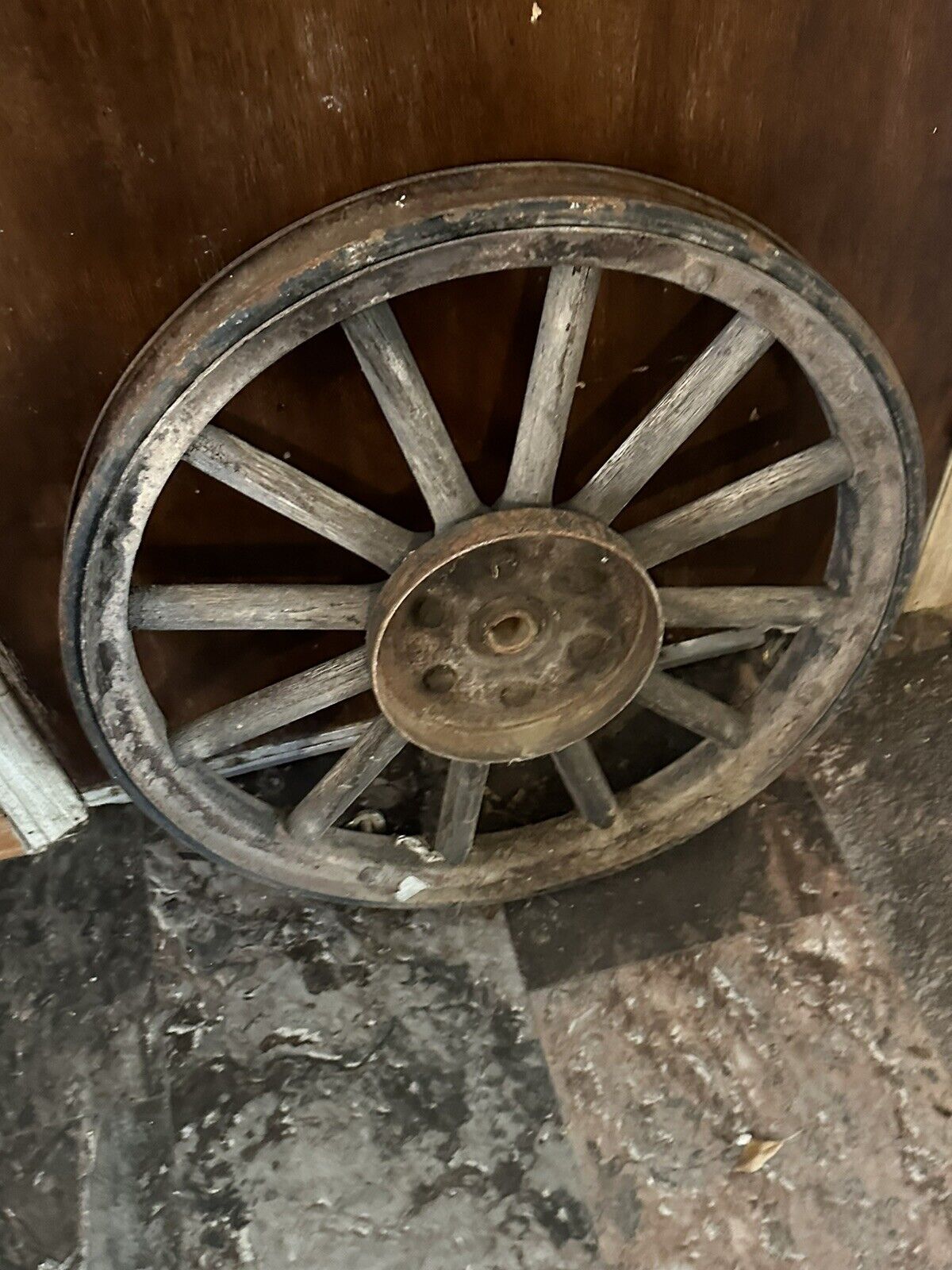 1914 Wooden Model T Firestone Ford Spoked Wheel Antique