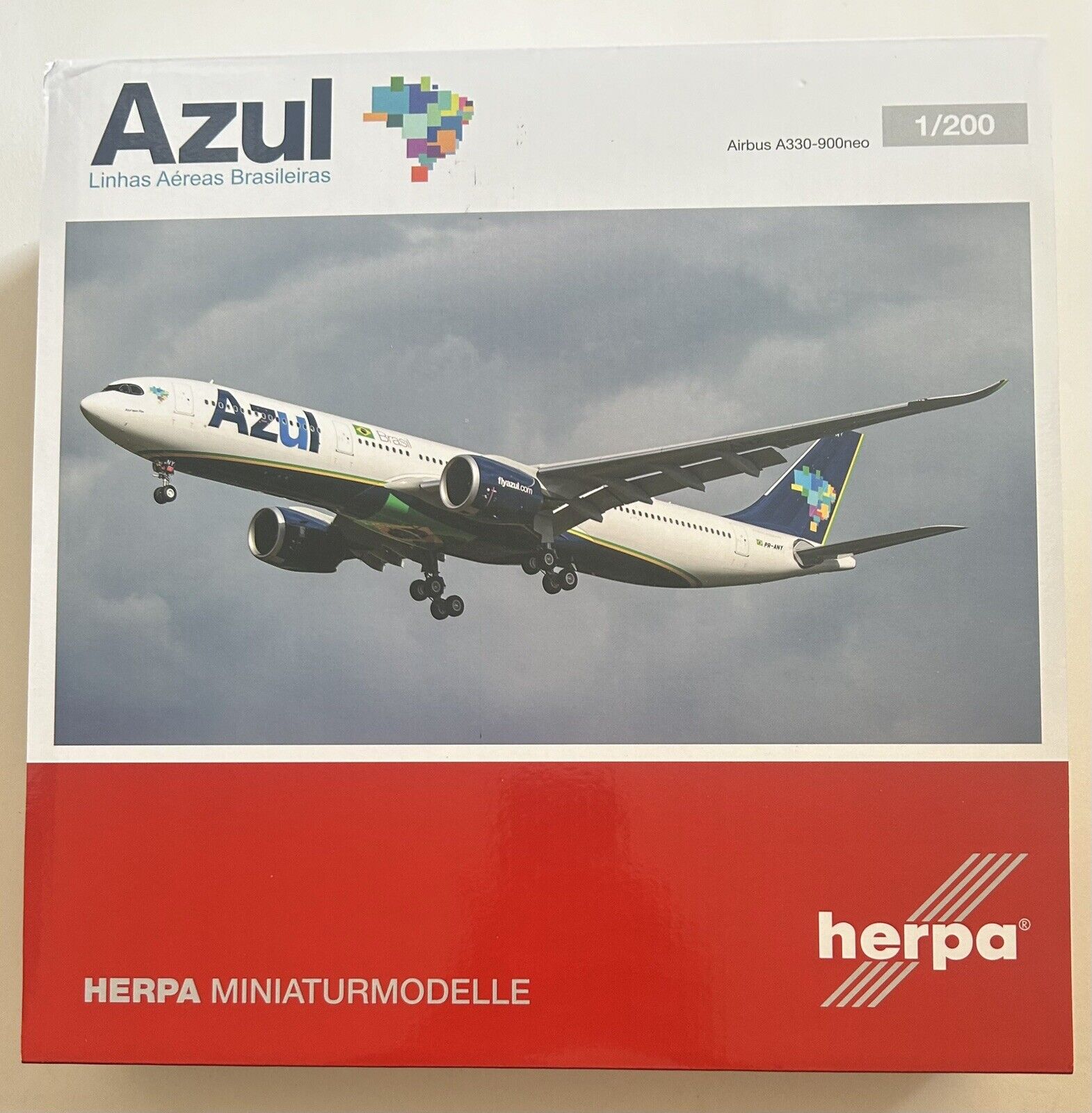 HERPA 1:200 AZUL  Airbus A330-900neo, Reg. PR-ANY (Plastic) #571913