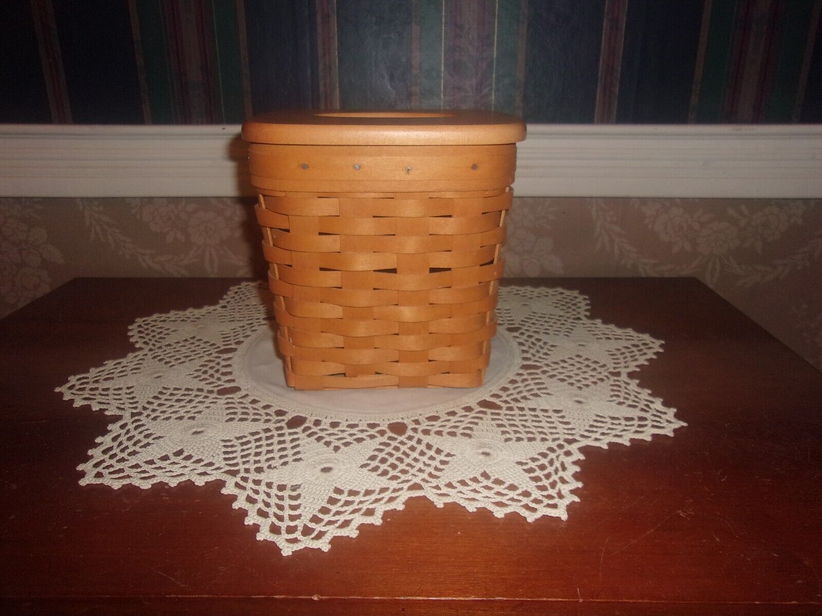 Longaberger 1999 Tall Tissue Basket with Lid