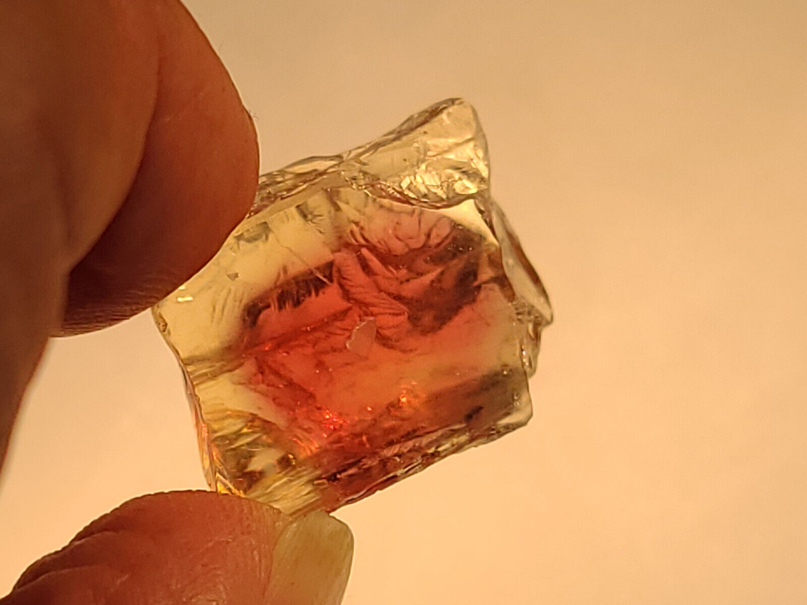 OREGON SUNSTONE FACET GRADE ROUGH Red 55 carat crystal