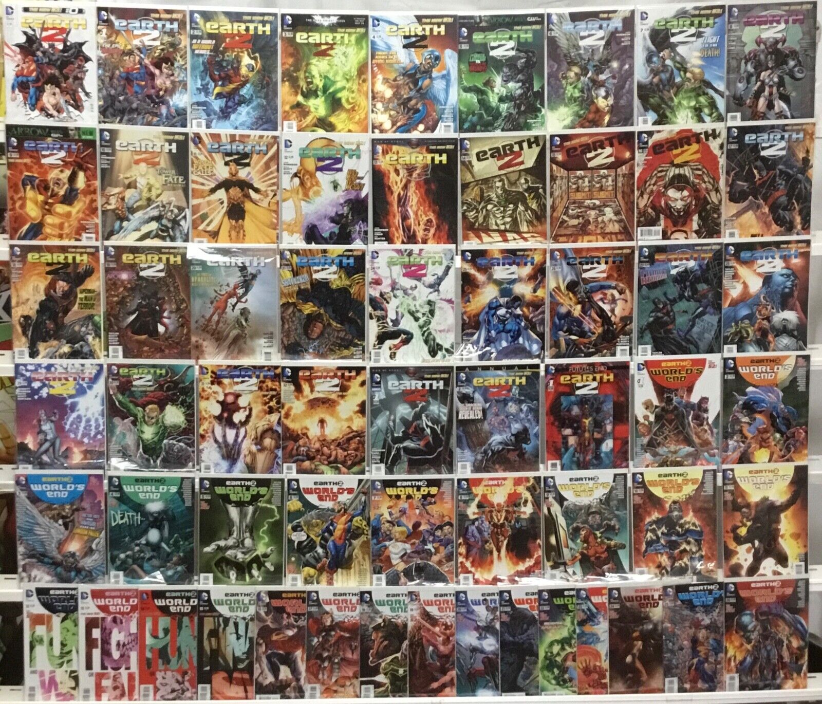 DC Comics Earth 2 / Earth 2 Worlds End Sets - Earth 2 Missing 15.1,15.2,22-24
