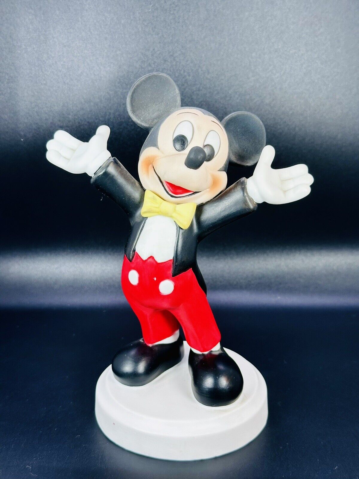 Vintage Porcelain / Pottery Mickey Mouse Figure Walt Disney Mexico  7\