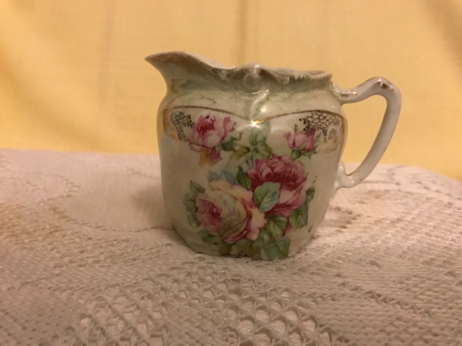 ANTIQUE WHEELOCK GERMANY LA PERL ROSE CREAMER - LUSTER WARE - BOUQUET OF ROSES