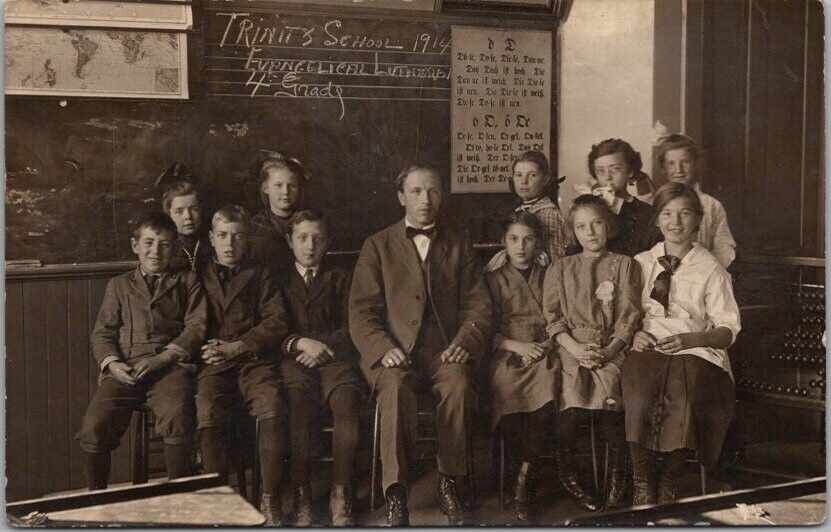1914 RPPC Real Photo Postcard Classroom \