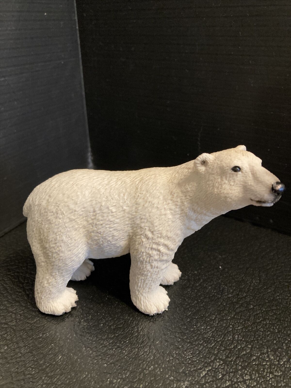 27) Schleich Adult Polar Bear Figure