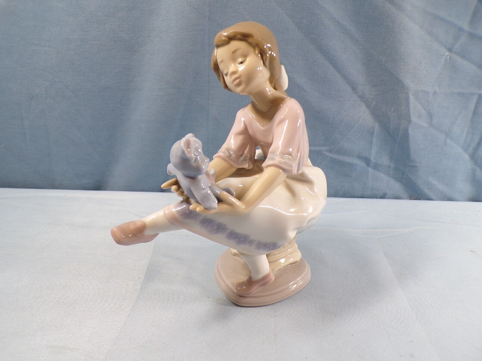 Lladro Porcelain Figurine #7620 - Best Friend - 1993 Collectors Society Piece