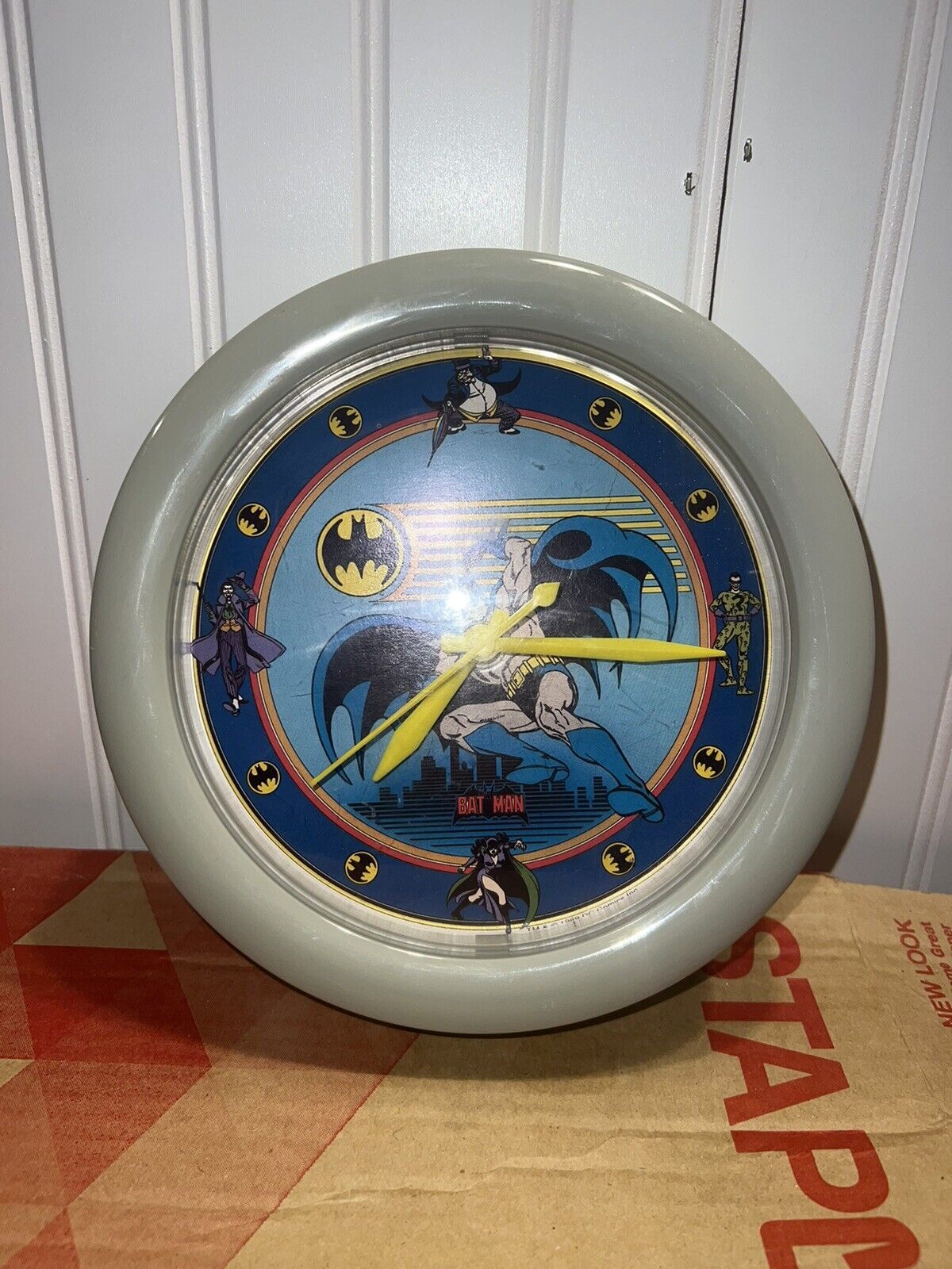Vintage Batman 8.5” Clock - 1989 Electro Optix DC Comics JOKER RIDDLER PENGUIN