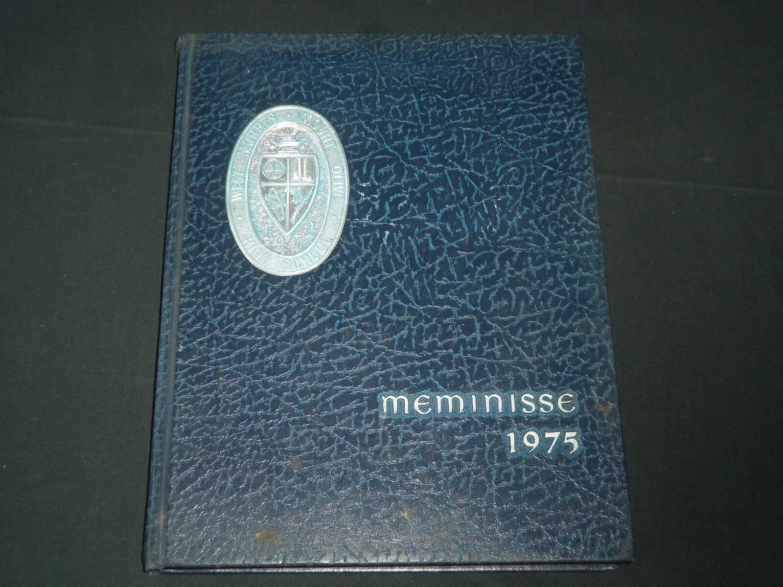 1975 MEMINISSE WEST MORRIS MOUNT OLIVE HIGH SCHOOL YEARBOOK - YB 1654