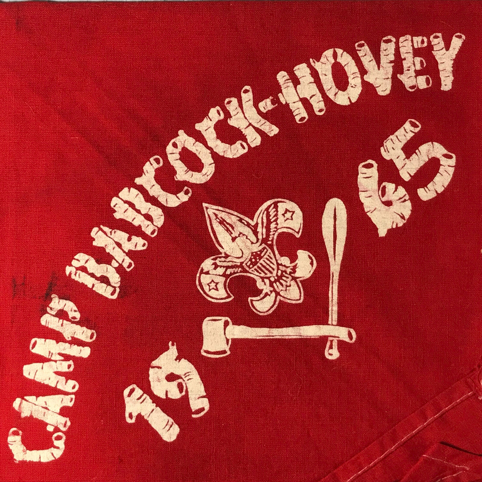 Camp Babcock-Hovey 1965 Red Neckerchief Finger Lakes Council NY USED Bdr (LB413)