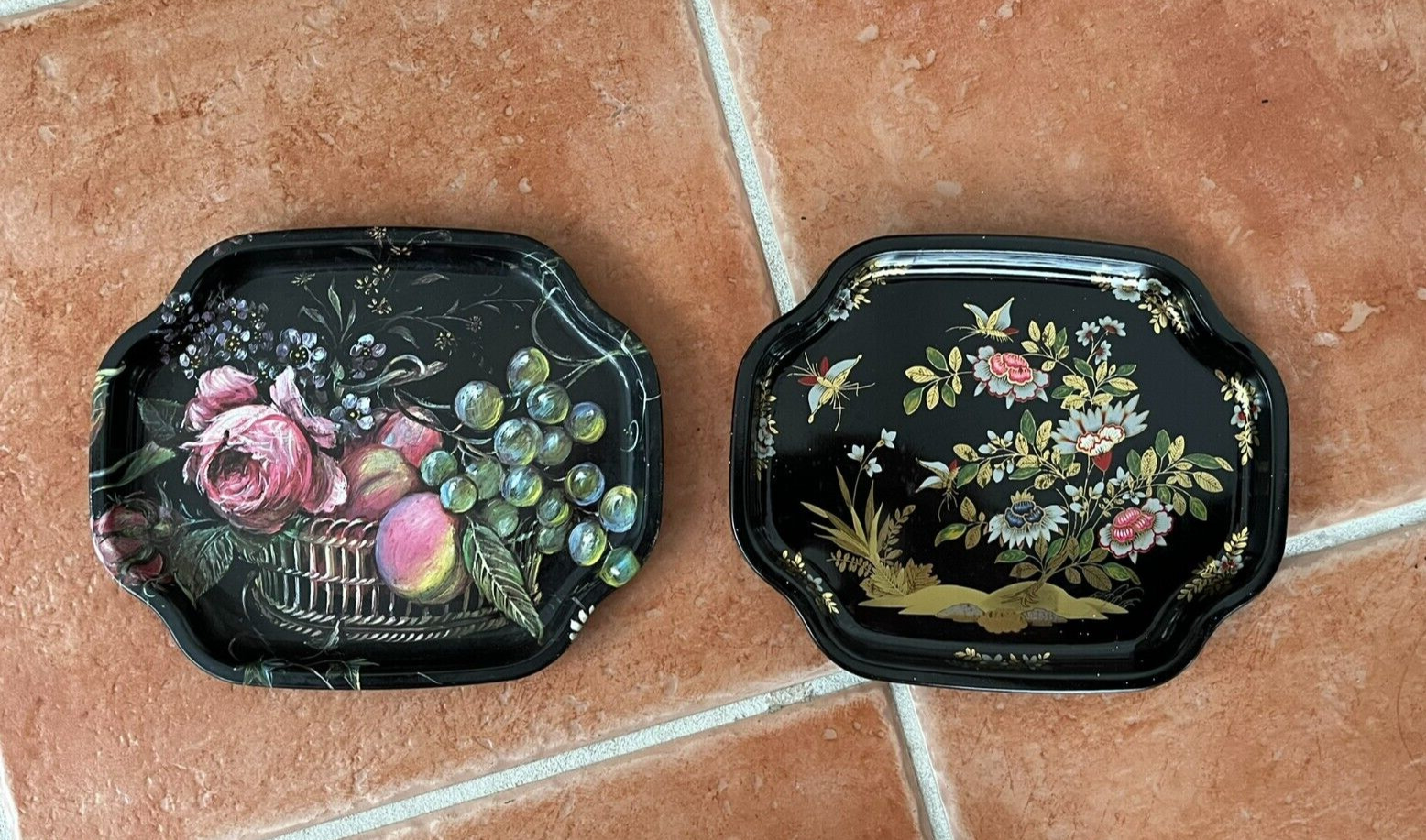 PAIR VINTAGE TIN PRINTED ELITE TIP TRAYS MADE IN ENGLAND FLORAL & CHINOISERIE