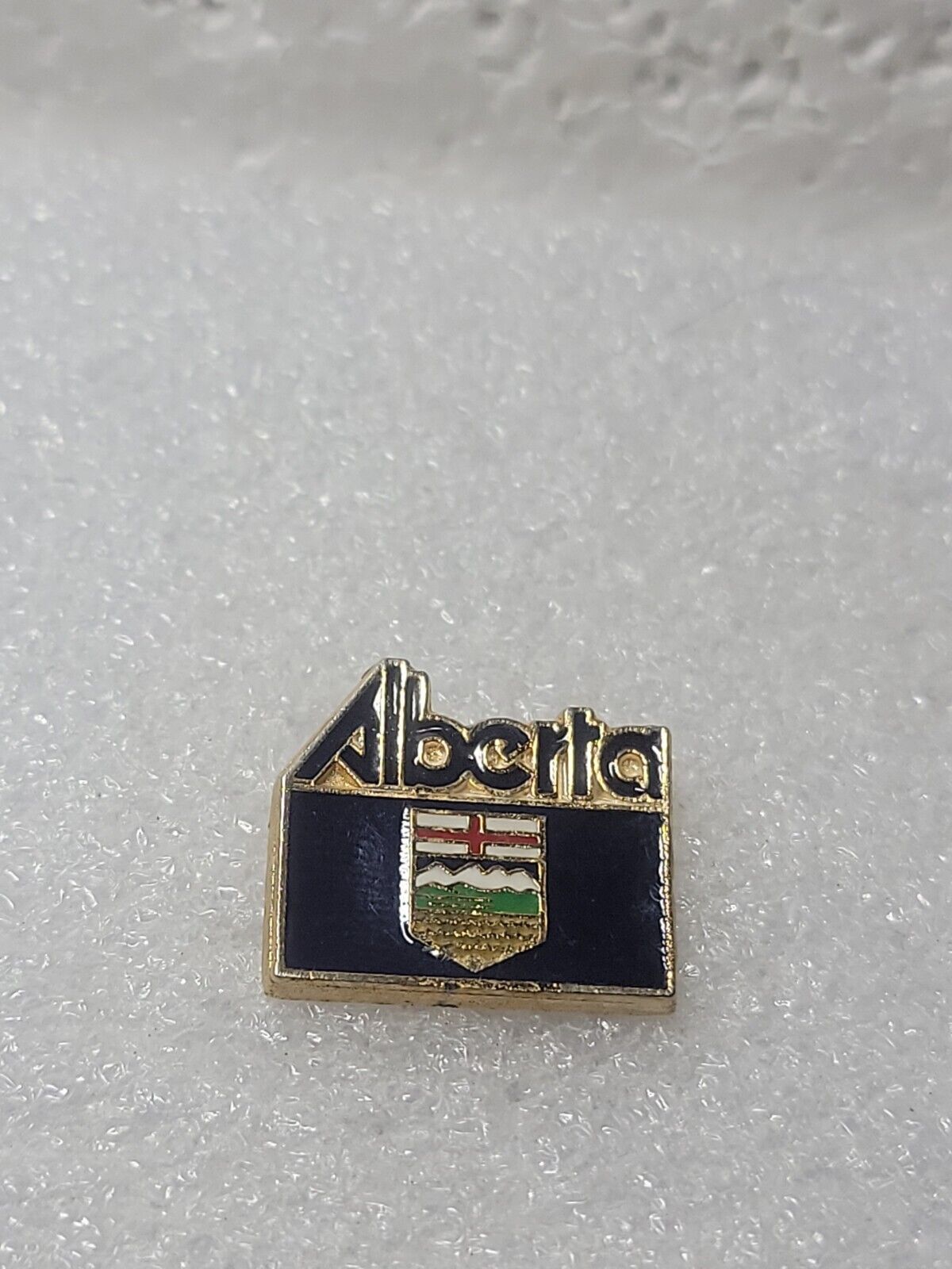 VTG Alberta Canada Flag Gold Toned Enamel Lapel Pin Single Post Clutch Back