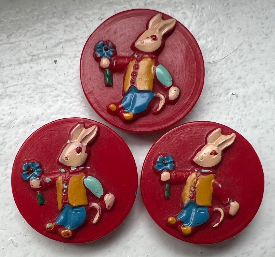 VINTAGE 1930\'s Casien Button KIDDIE button lot~ dressed up Bunny rabbit~21mm~02