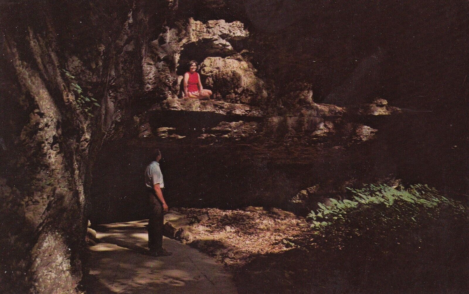 Chrome Postcard -  7 Caves Phantom Chimney of Phantom Cave Bainbridge Ohio