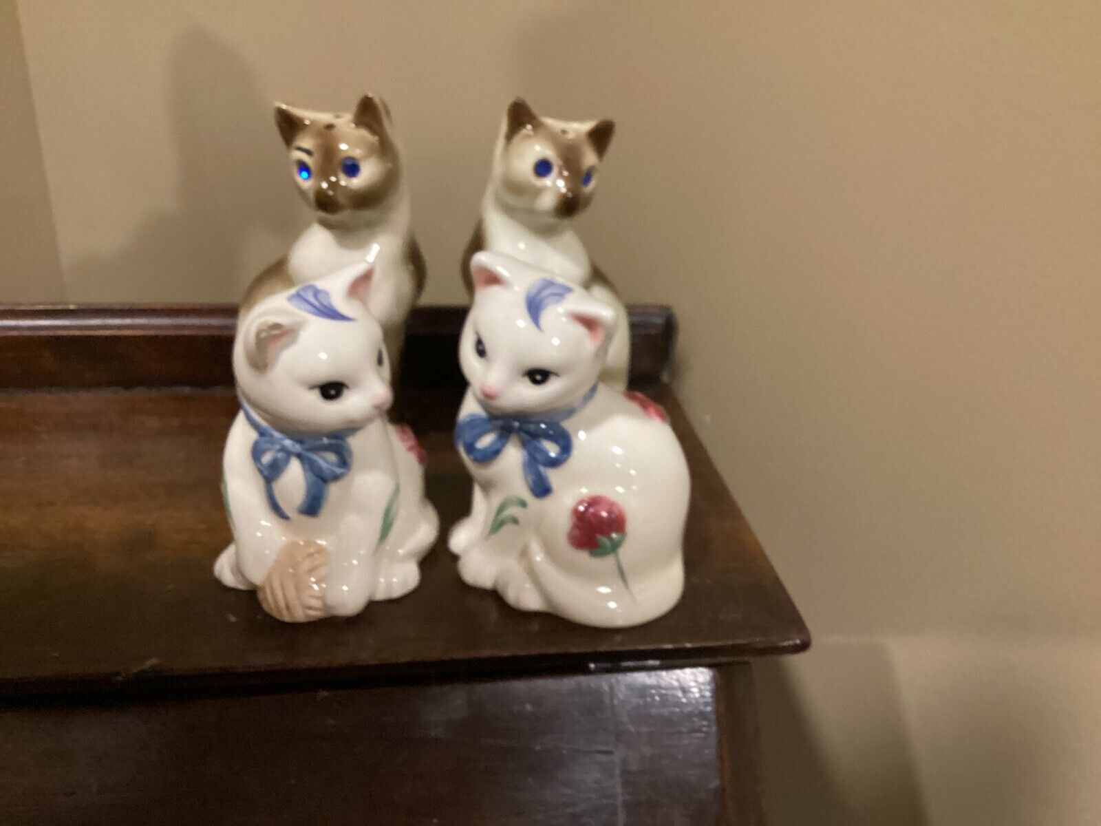 vintage siamese cat salt and pepper shakers