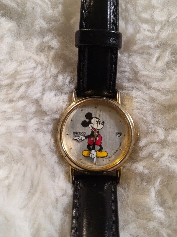 Disney Seiko Mickey Mouse Watch Vintage Gold Tone  Date Leather Band 294977