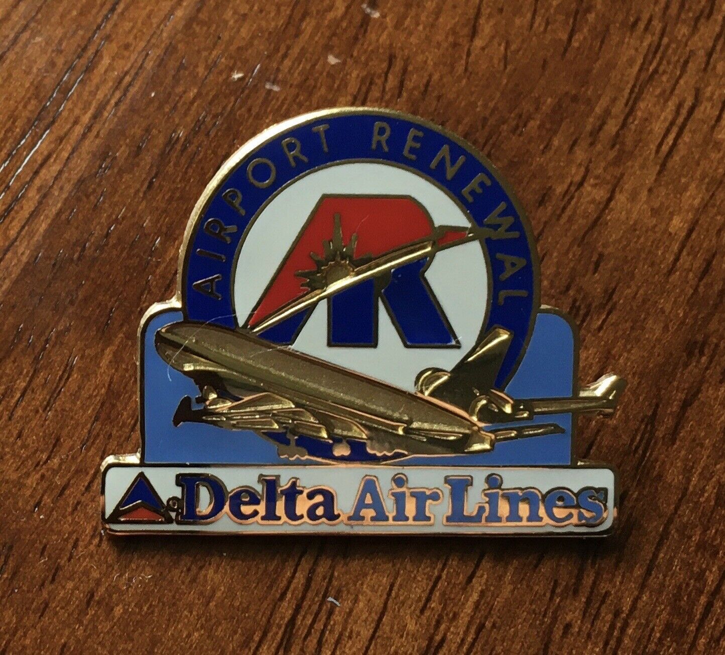 Hard To Find Vintage Delta Air Lines  Airport Renewal 1999 Lapel Pin