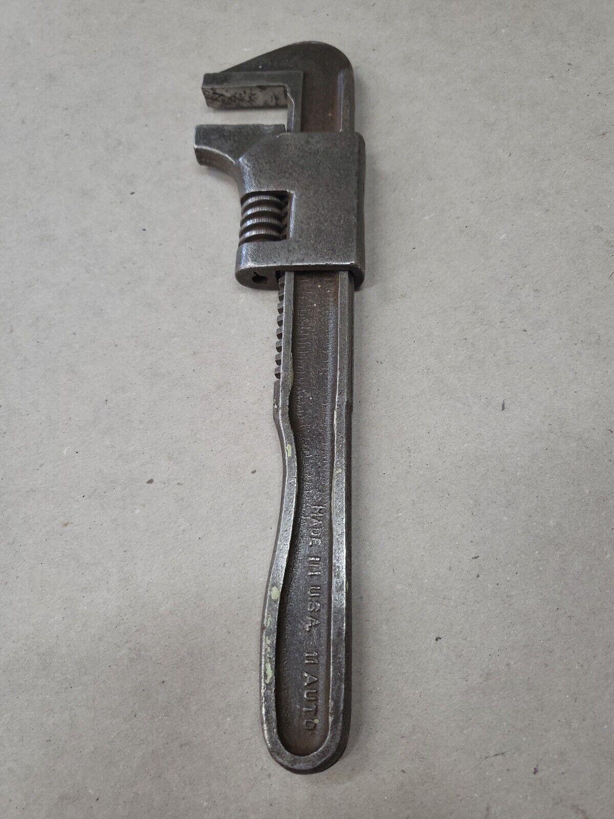 VINTAGE 11-IN-AUTO ADJUSTABLE FLAT JAW MONKEY WRENCH