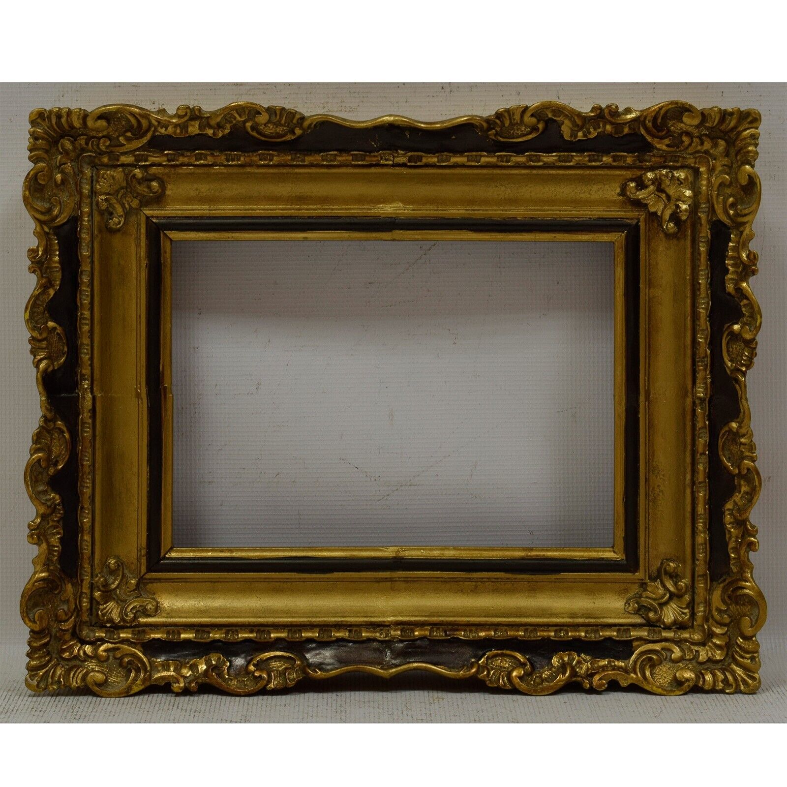 Ca.1920-1950 Old wooden decorative frame original condition Internal:11.4x8.3 in