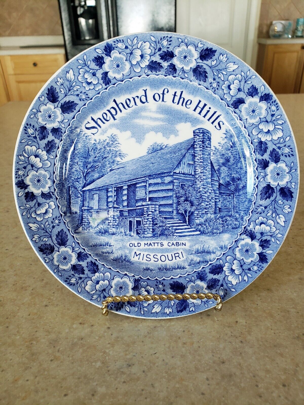 Shepherd Of The Hills Old Matts Cabin Missouri Collector Plate 7\