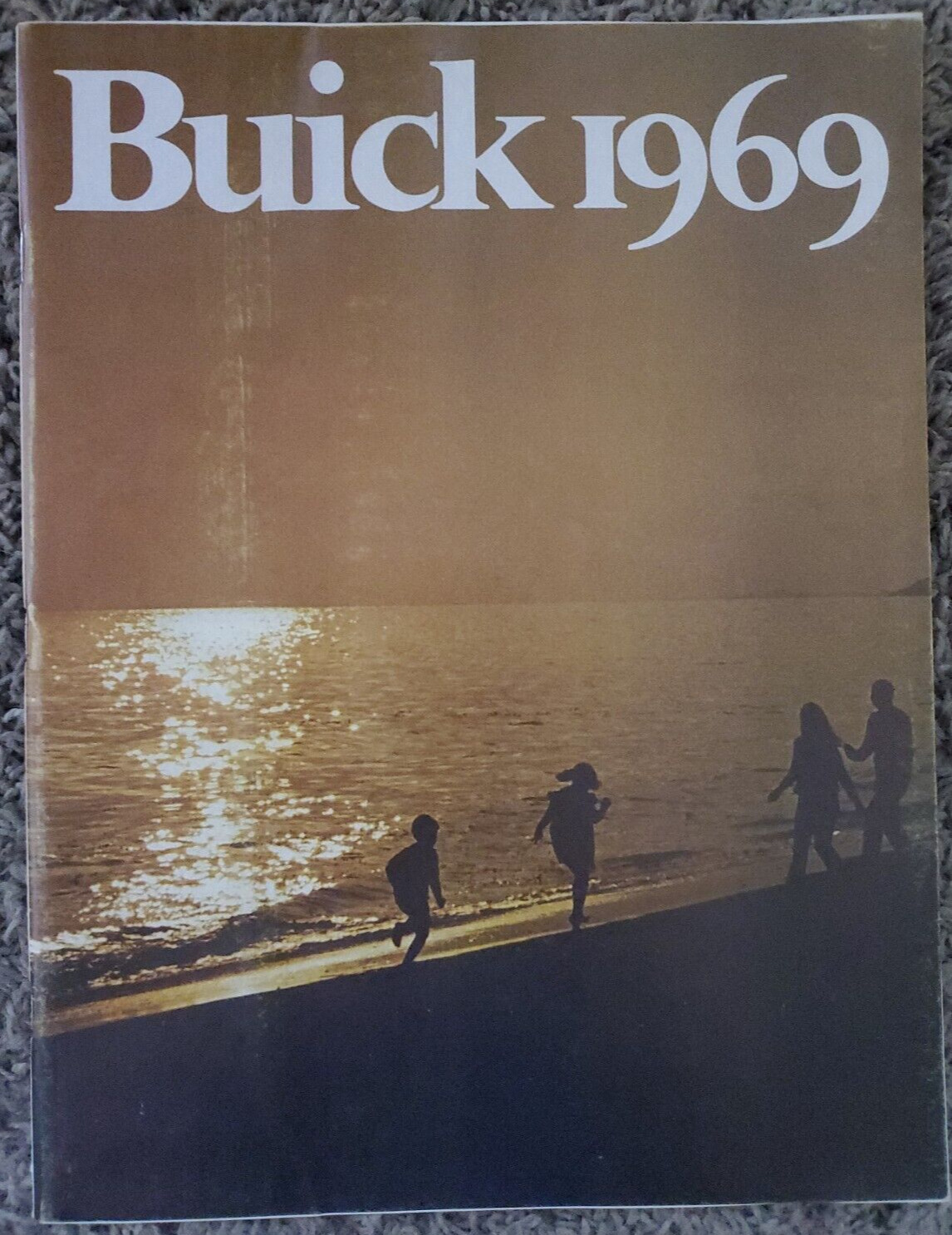 ORIGINAL 1969 BUICK FULL LINE 74 PAGE SALES BROCHURE Great Condition