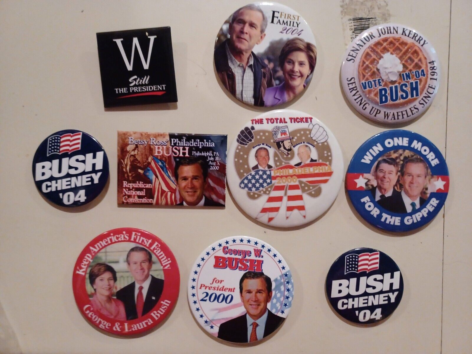10 George W. Bush Political Campaign Buttons