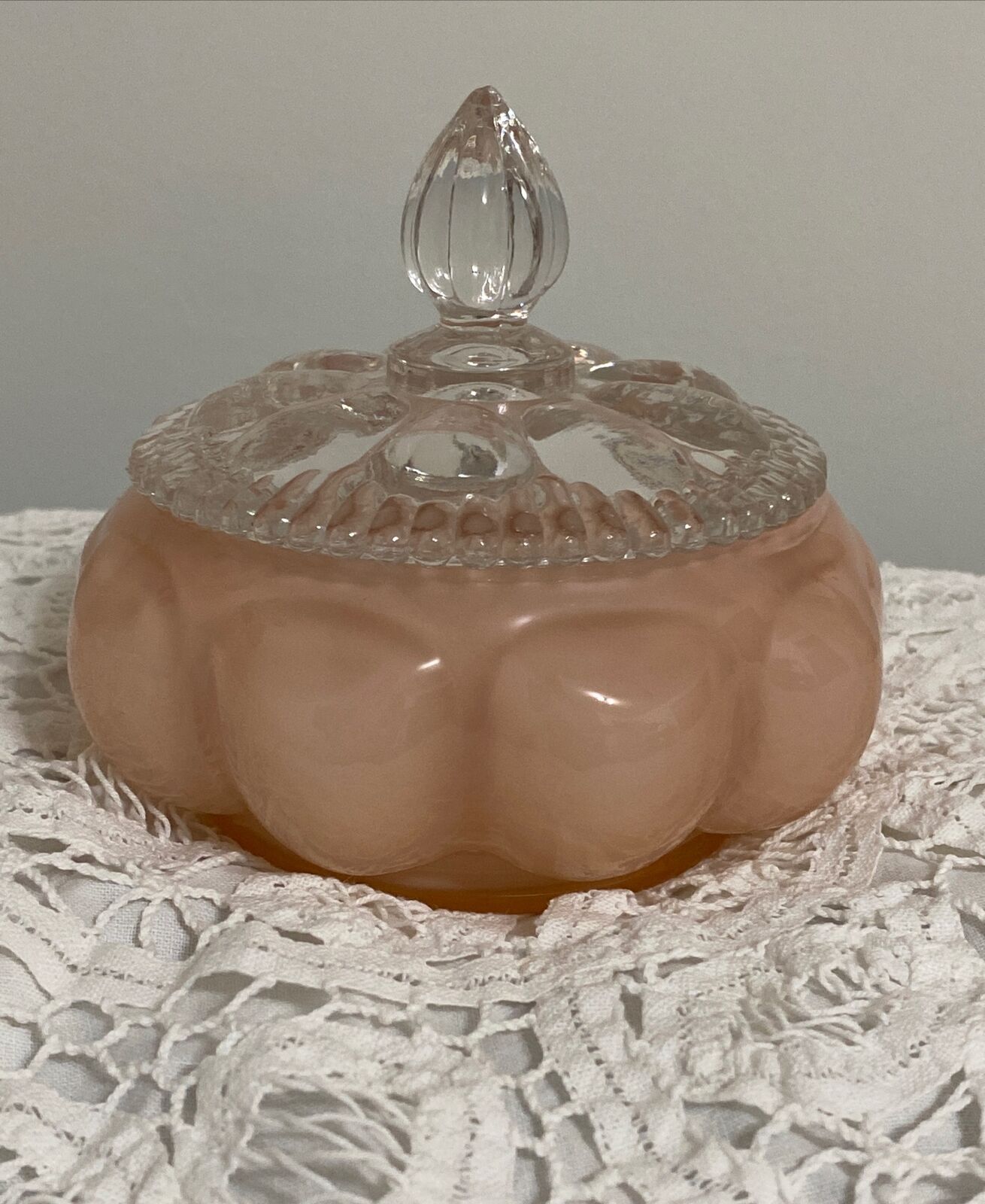 Vintage Fenton Pink Melon Small Vanity Glass Powder Box/ Jar & Lid