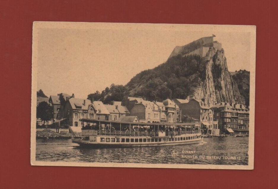 Belgium - DINANT - Arrival of the tourist boat --- (H2426)