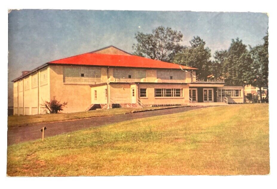 Bierkoe Hall Endicott Junior College Beverly Massachusetts Postcard