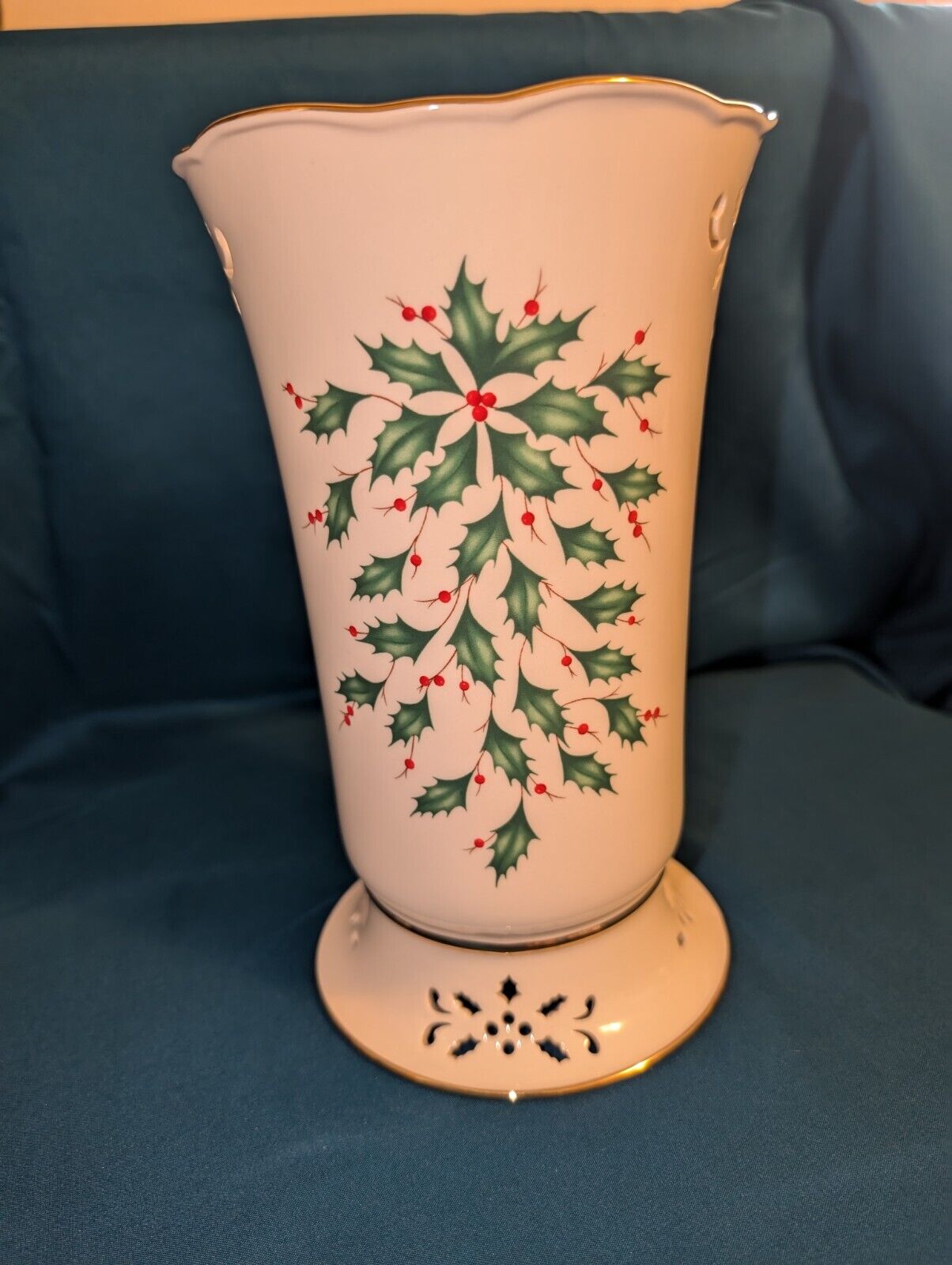 Lenox Christmas Holiday Pierced Vase 9”