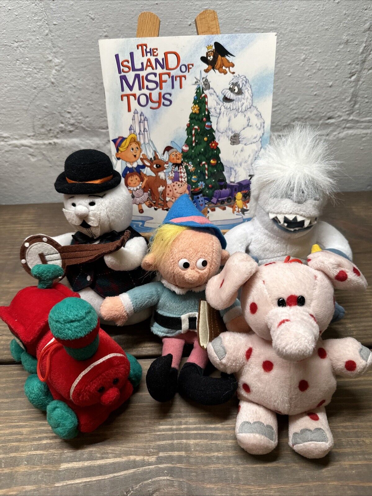 Vintage The Island Of Misfit Toys Book & Plush Lot of 5 Stuffins Toys Christmas