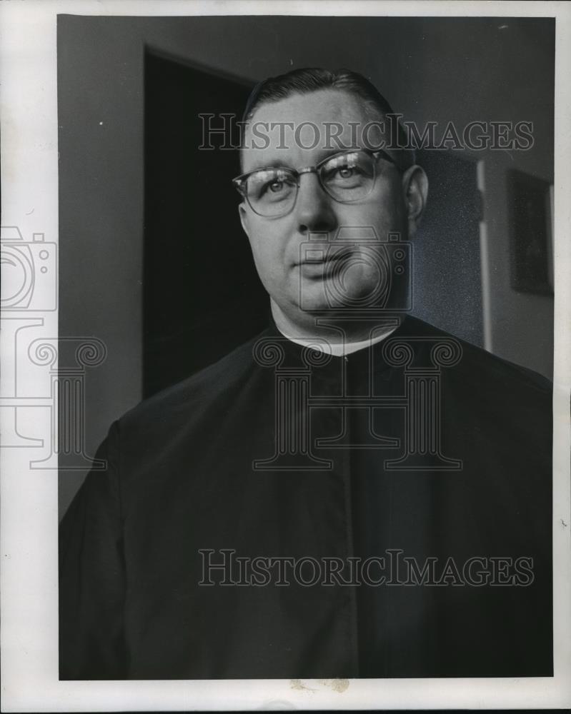 1959 Press Photo Father Daniel A. Laughlin, S.J., principal of Marquette High