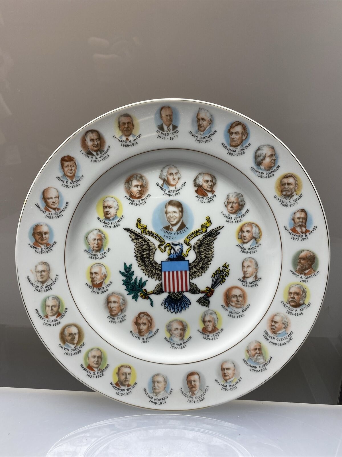 Vintage Presidents of the USA Collector Plate Featuring Bill Clinton – Gold Rim