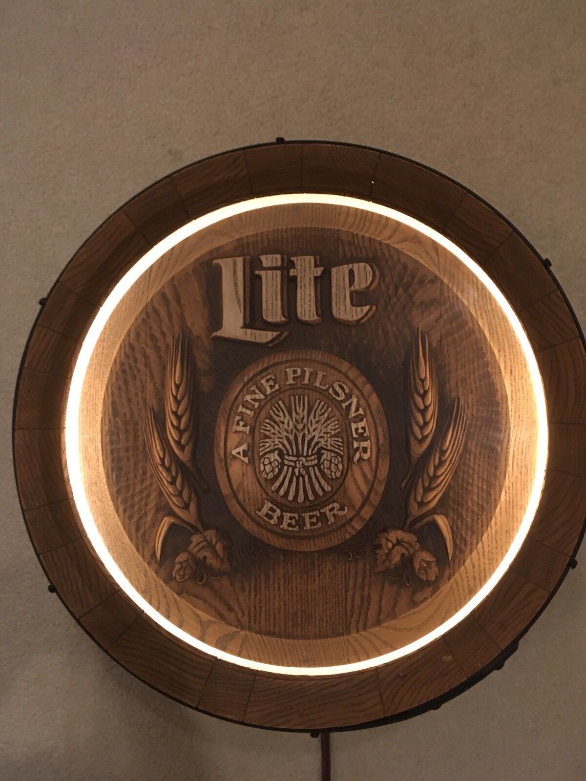 NICE Vintage Illuminated Miller Lite beer 16\