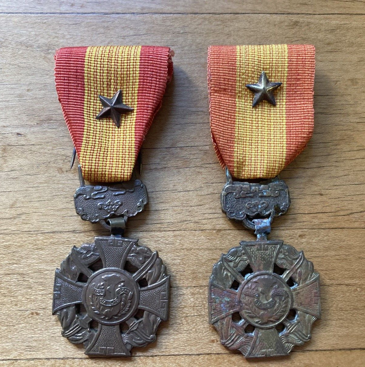 VIETNAM REPUBLIC WAR GALLANTRY CROSS MEDAL with STAR-2 MEDALS-THEATRE MADE