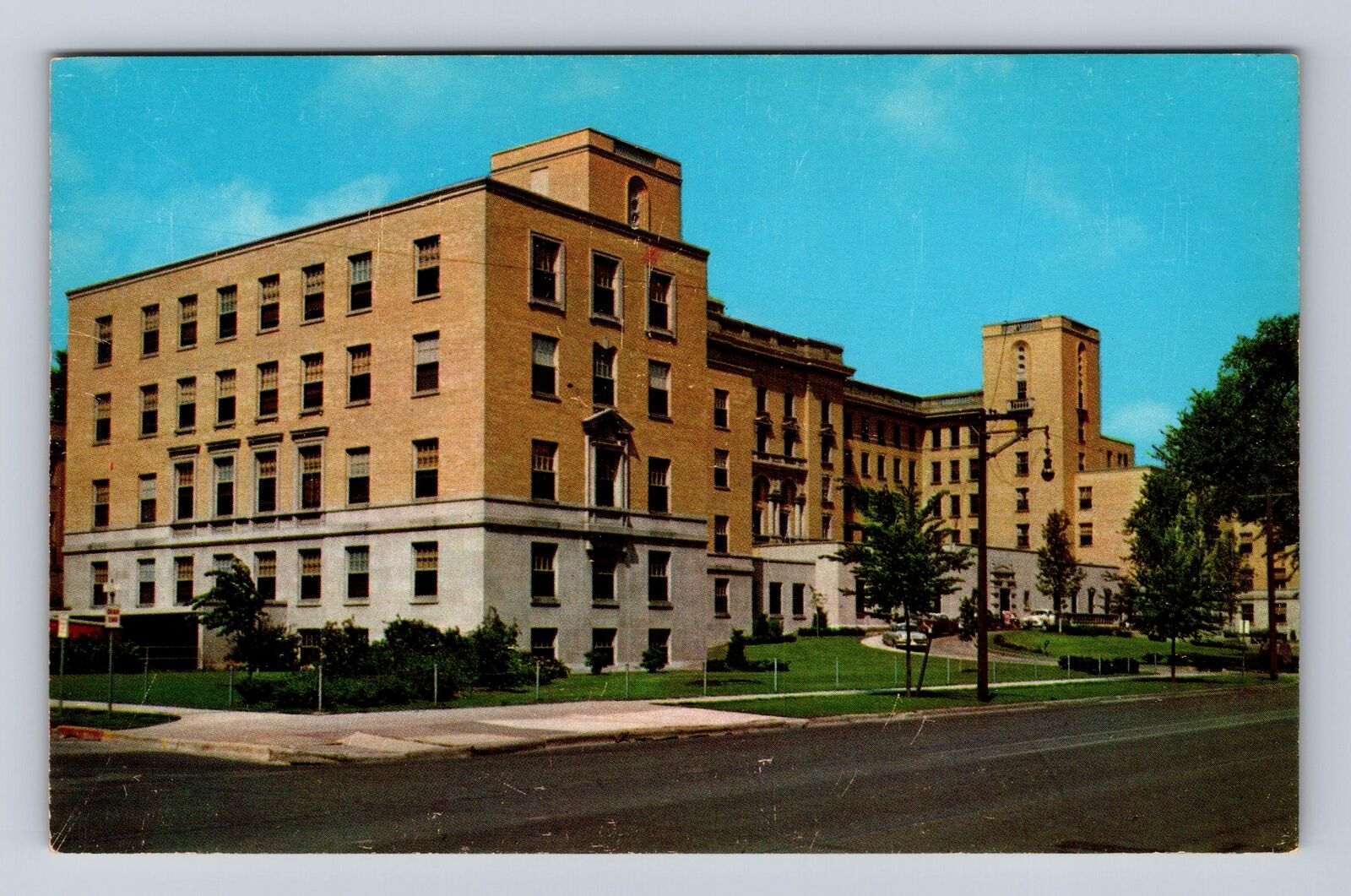 Madison WI-Wisconsin, General Hospital, Vintage Souvenir Postcard
