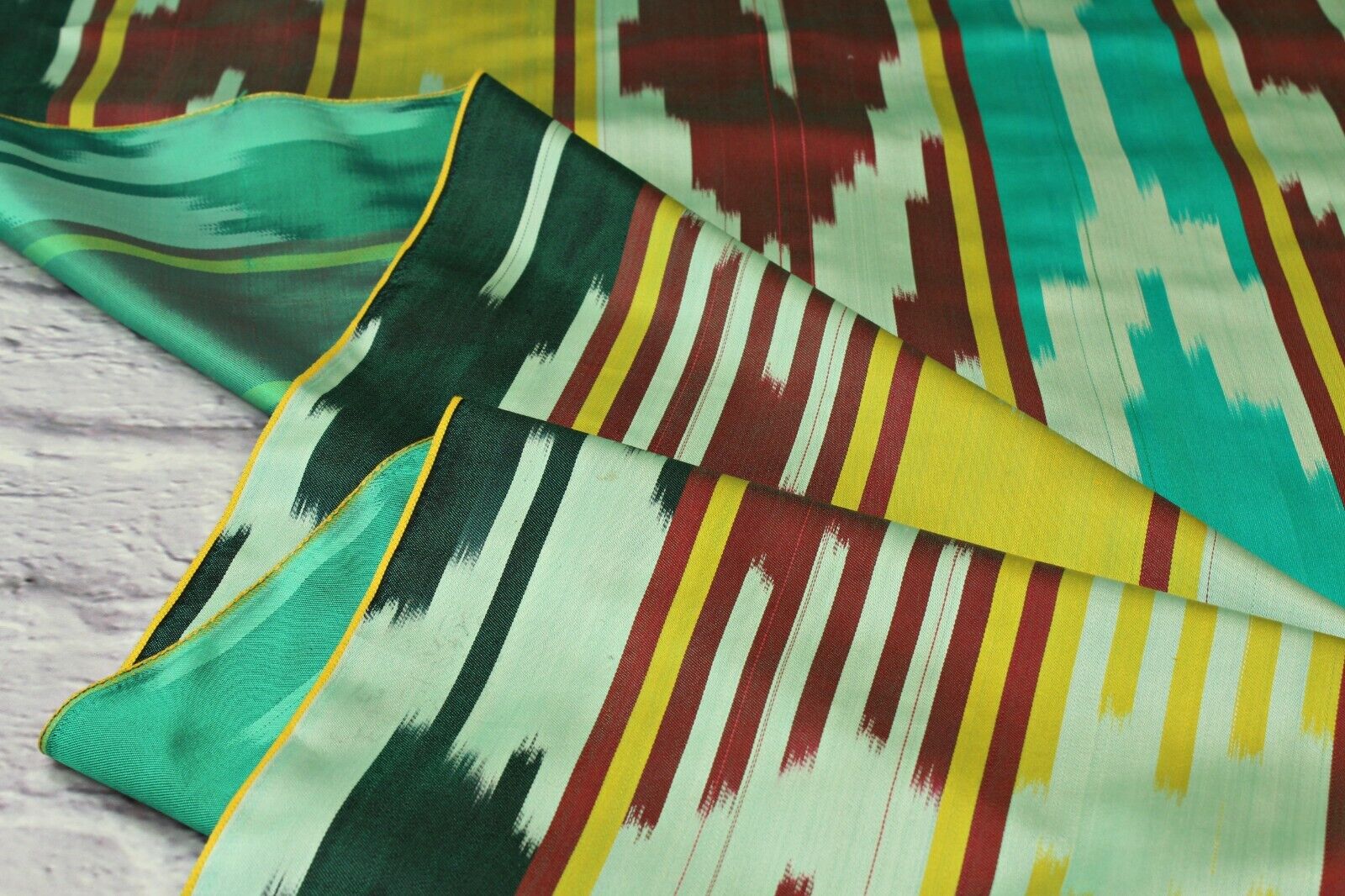 1970s/2.9 m ethnic vintage silk ikat fabric/Uzbek luxury boho cloth Khan-atlas
