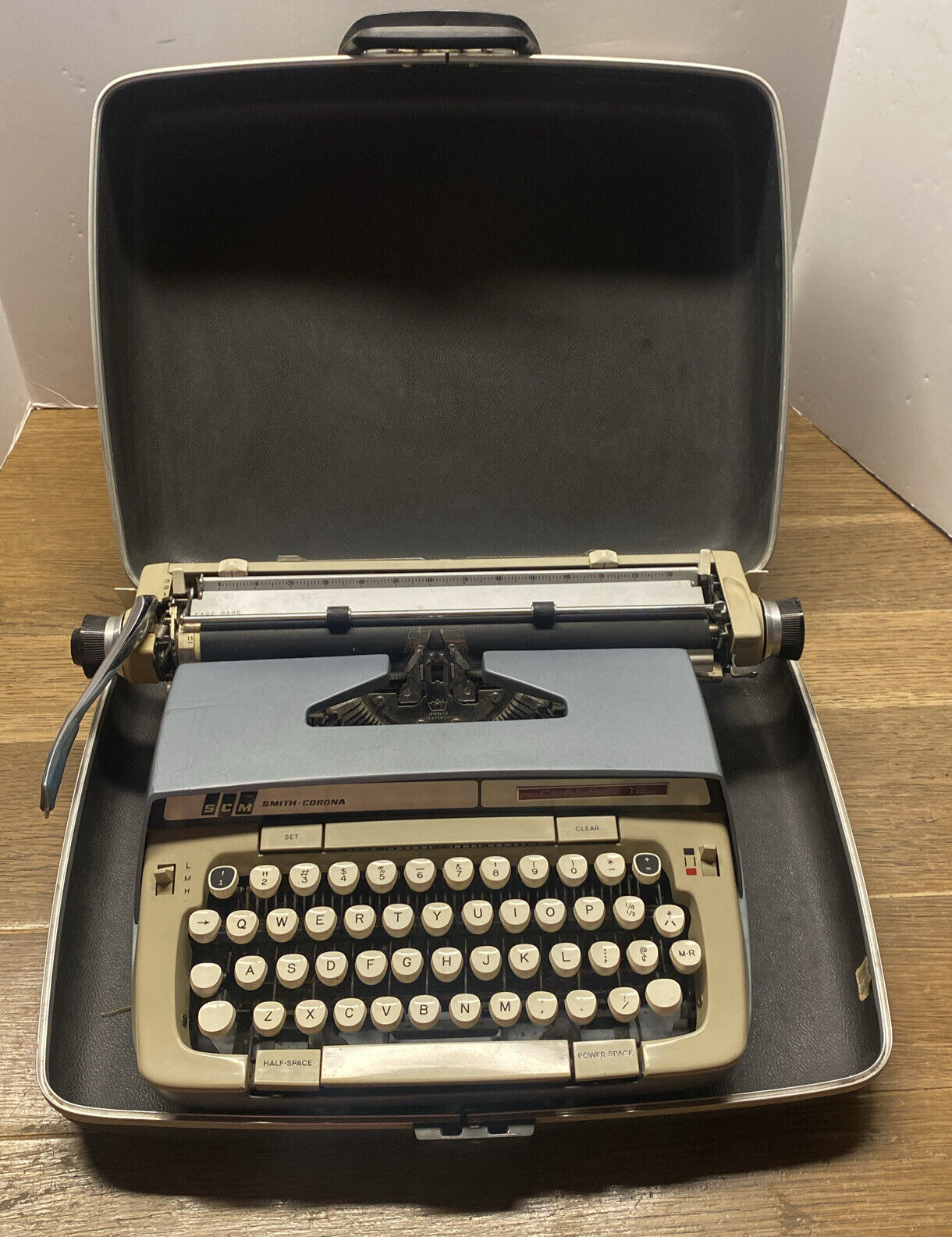 VTG Smith Corona Classic 12 Manual Portable Typewriter Blue with Case. Works