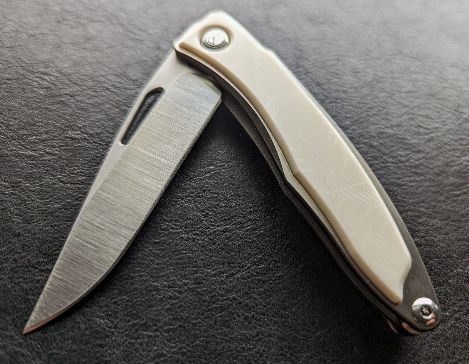 Chris Reeve Knives MNANDI Exclusive Elforyn w/ Gorgeous Schreger Lines