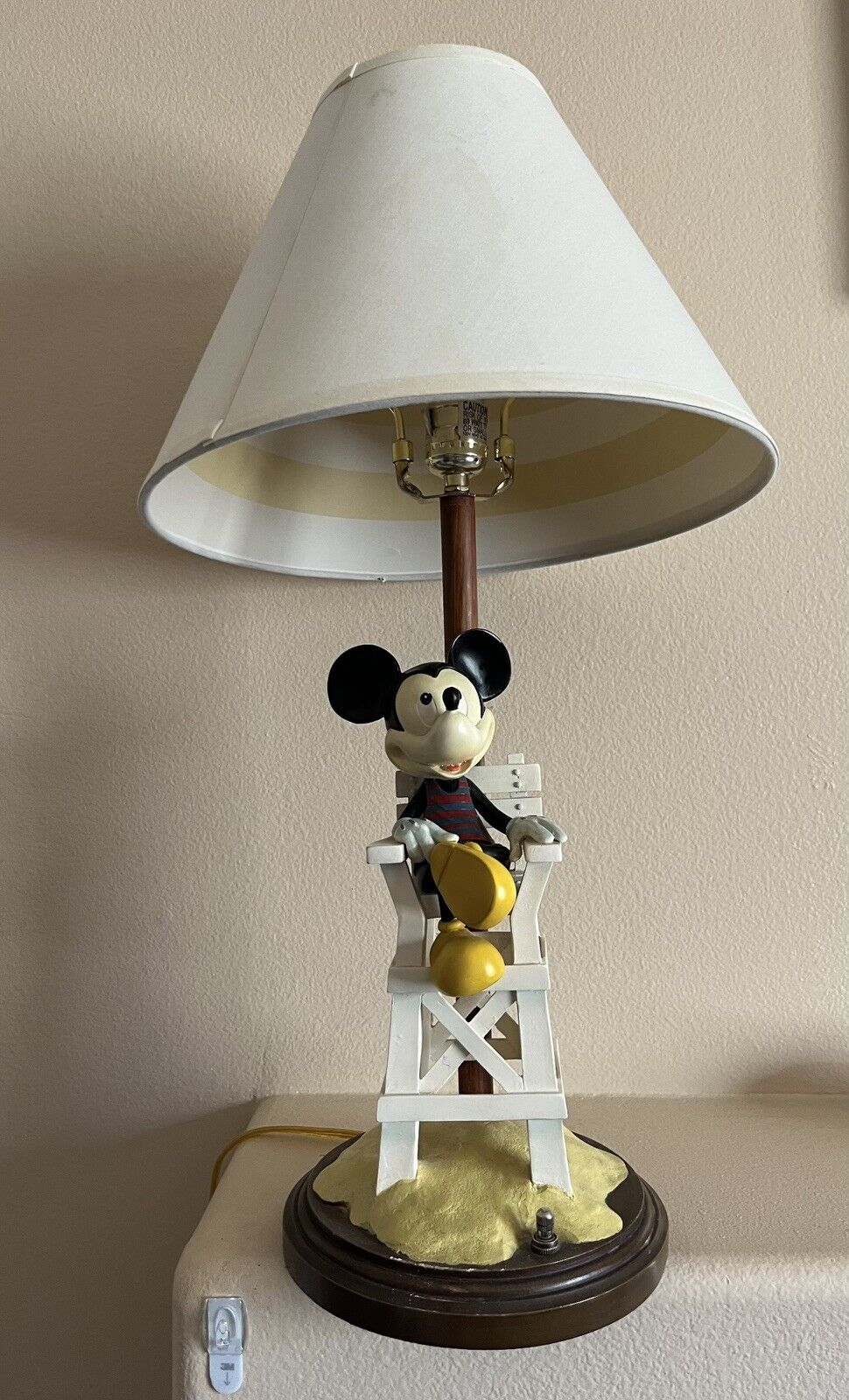Disney Paradise Pier Mickey Mouse Lifeguard Desk Lamp Plug In Prop Super Rare