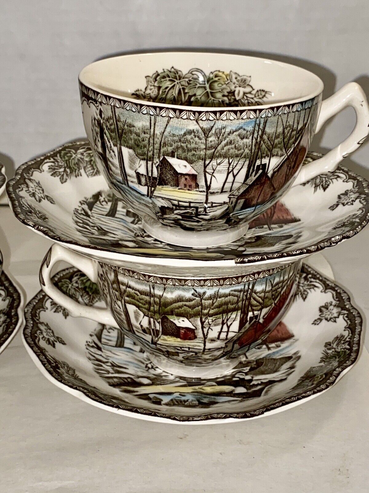 Vintage Johnson Brothers England  The Friendly Village 4 Tea Cup & 4 Saucers