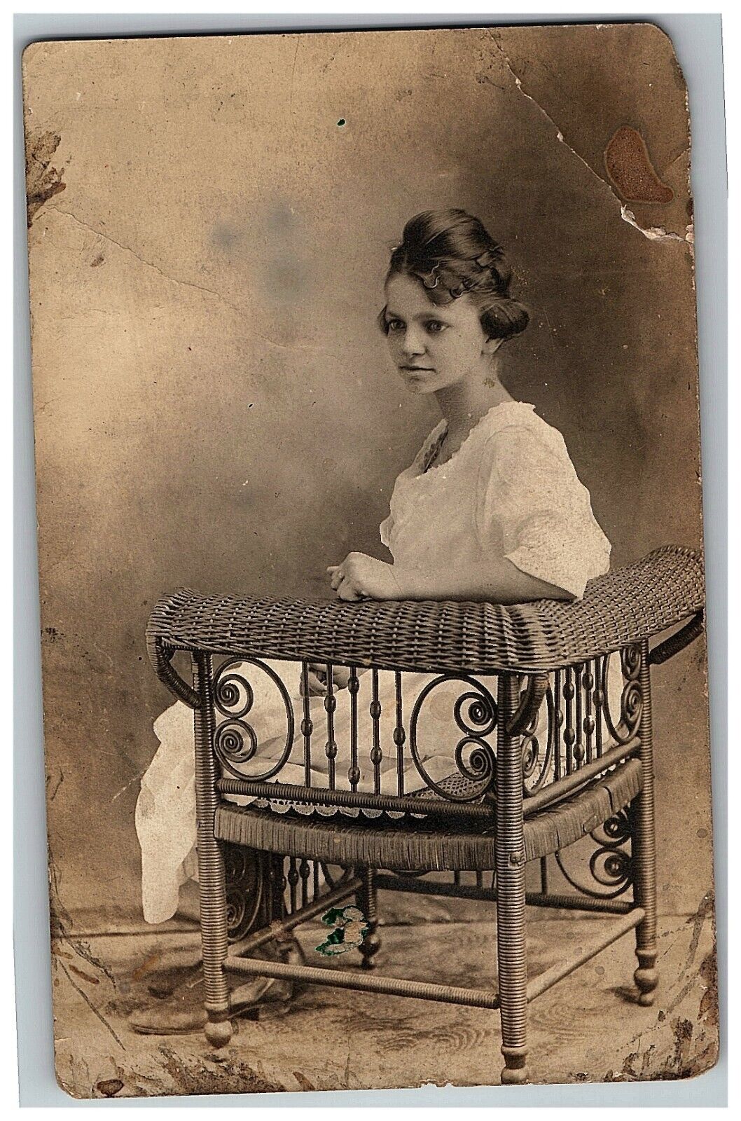 1917-18 Postcard Young Woman Pose Antique Wicker Chair Rppc Real Photo