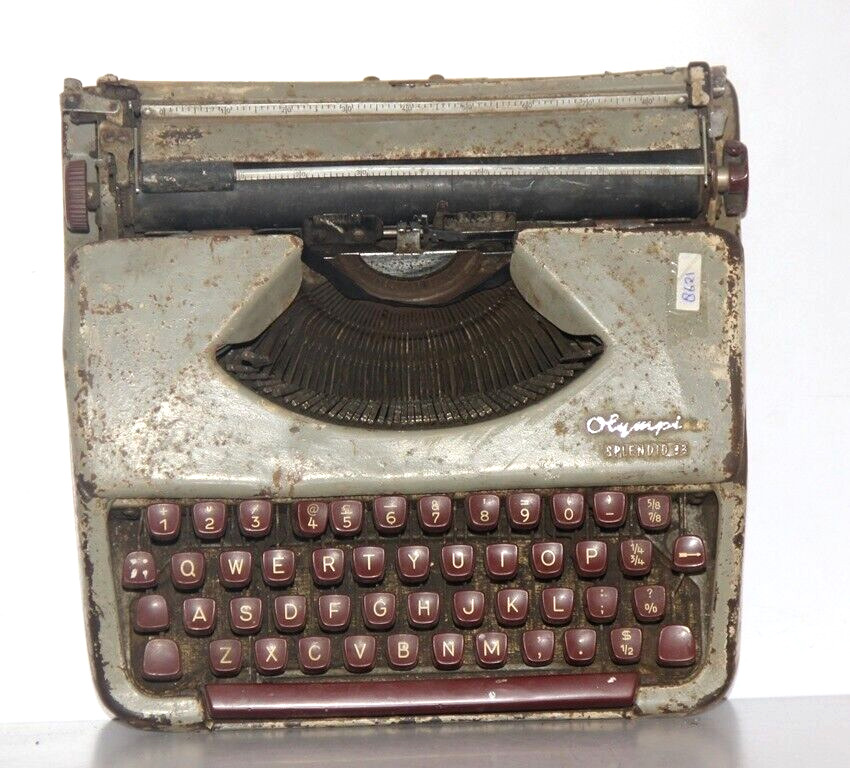 1963 Vintage Olympia Splendid-33 Typewriter Werke ag. Wilhelmshawen Western