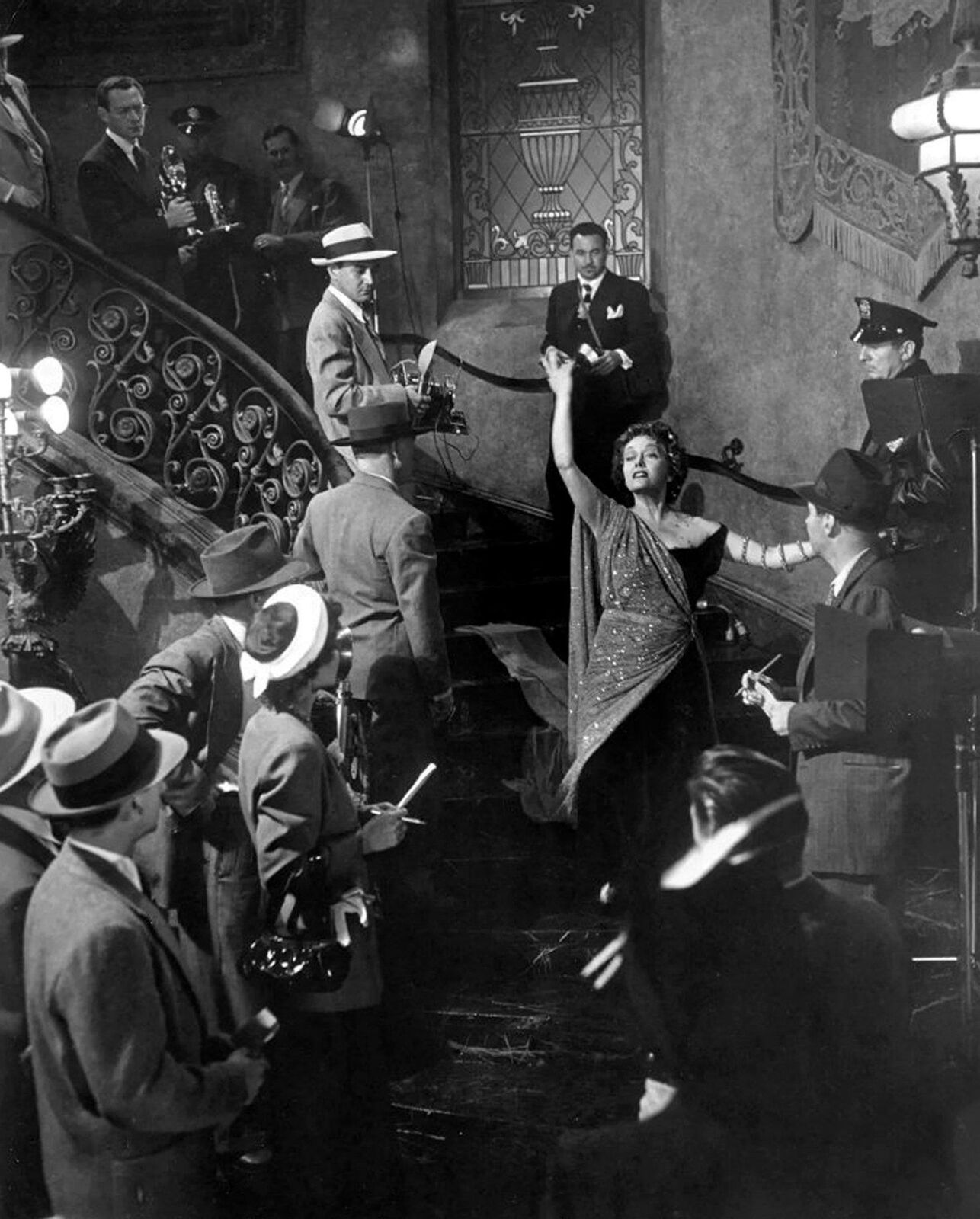 GLORIA SWANSON and The Filming of SUNSET BOULEVARD  Photo   (230 -U )