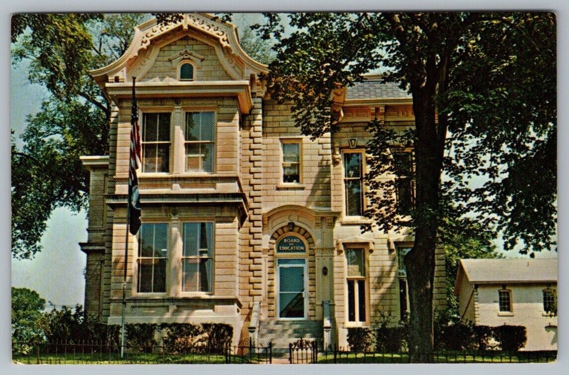 Postcard Lawrence Kansas The Fred Harvey House