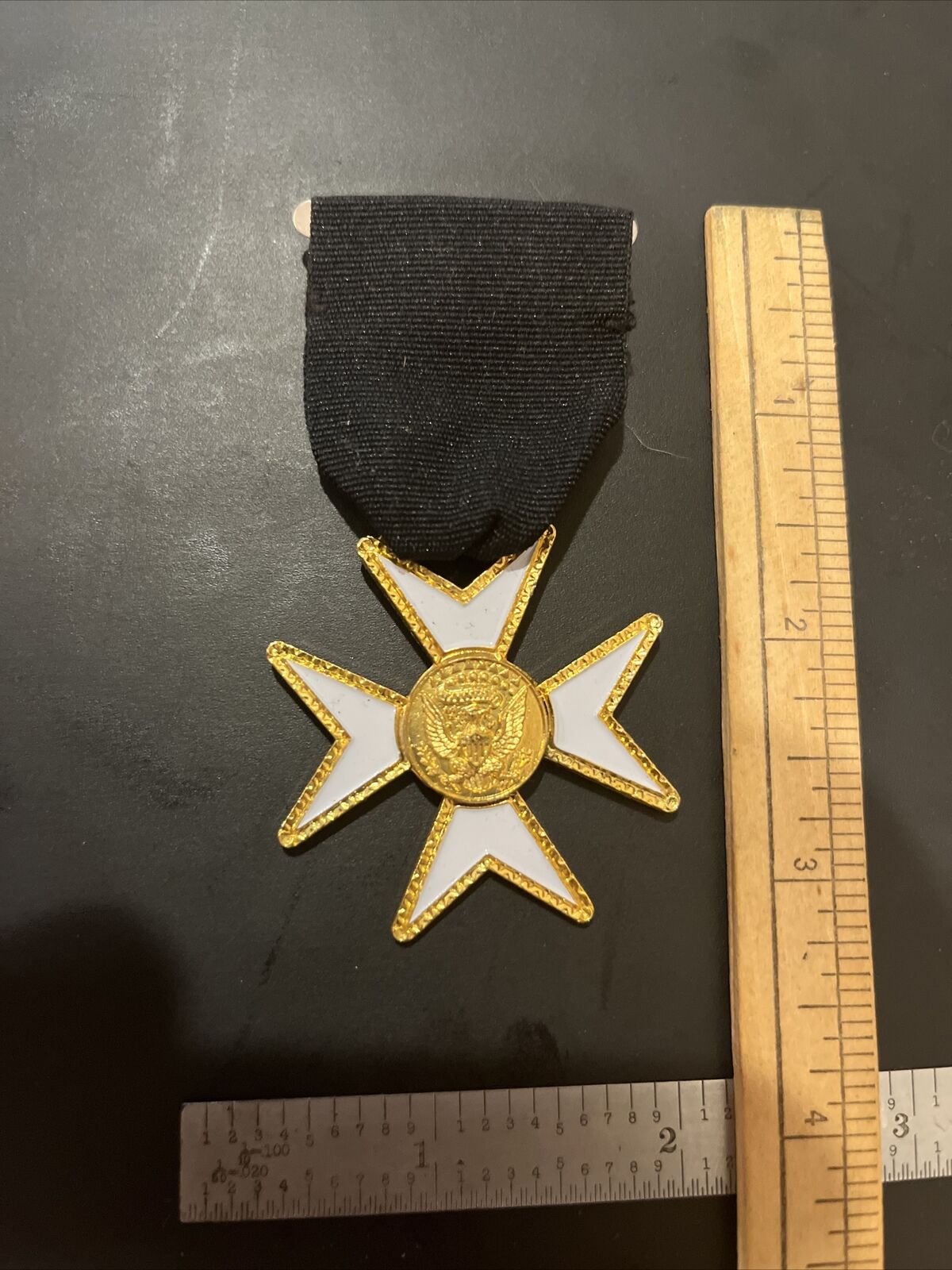 Vintage Knights Templar Masonic Maltese Cross Gold Tone with White Enamel