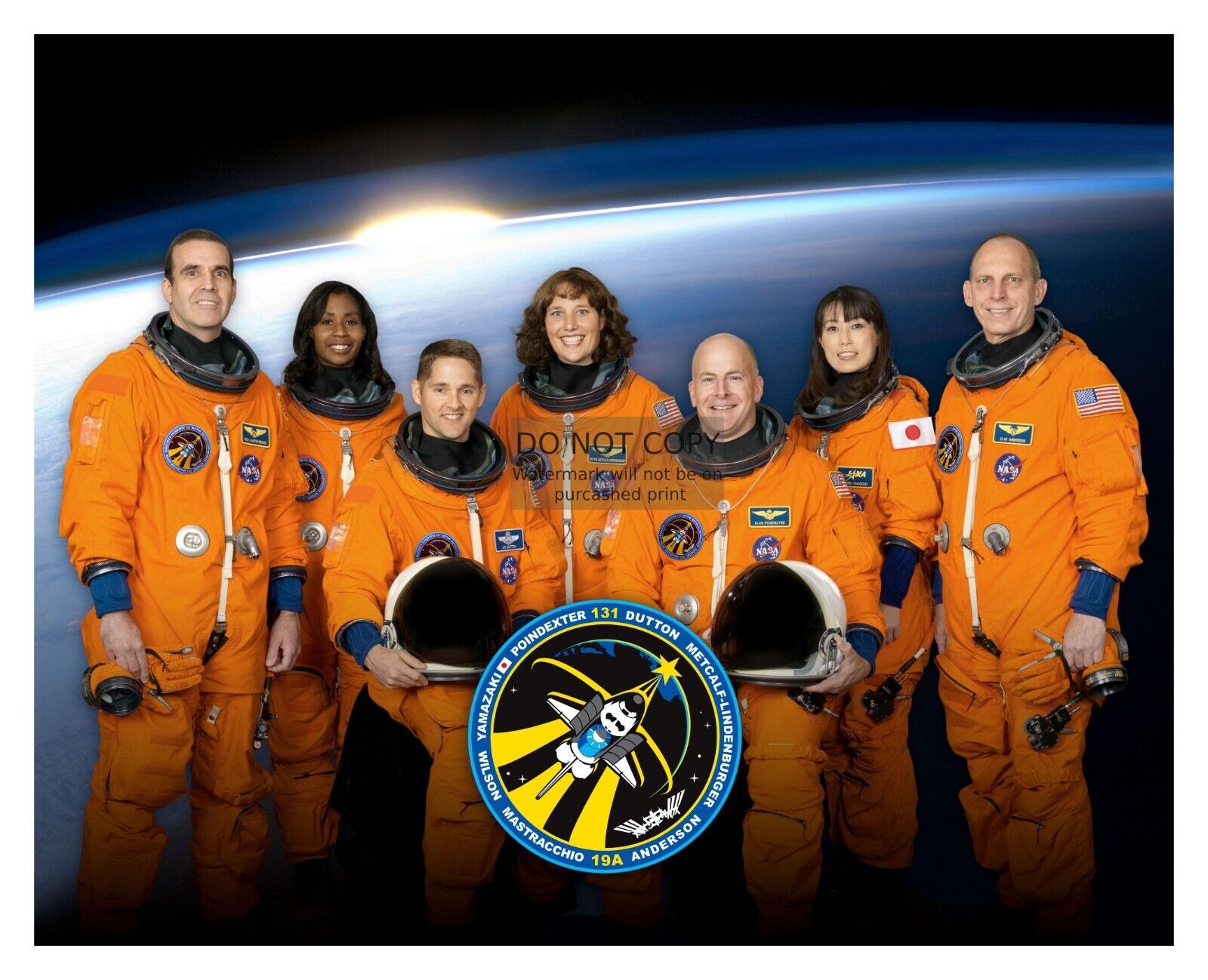 STS-131 CREW SPACE SHUTTLE DISCOVERY MISSION TO ISS 8X10 NASA PHOTO